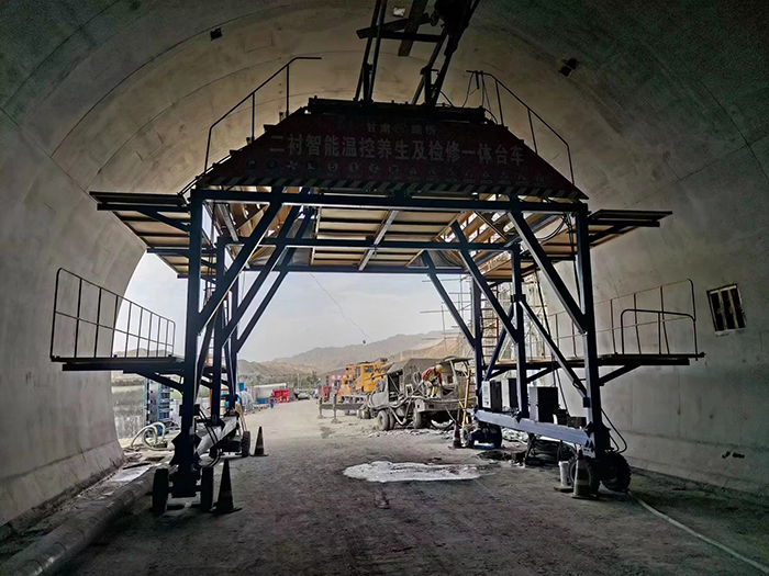 布料機(jī)、大型布料機(jī)、行走式布料機(jī)、圓筒布料機(jī)、行走式液壓布料機(jī)、移動(dòng)式液壓布料機(jī)、電動(dòng)布料機(jī)、手動(dòng)布料機(jī)、梁場(chǎng)專用液壓布料機(jī)